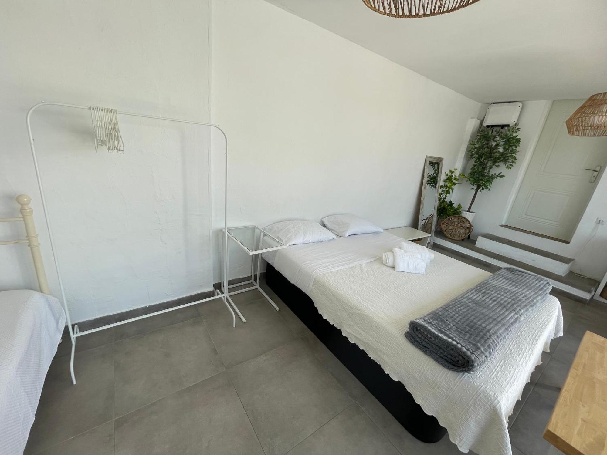 מאיירנה דל אלחראפה Mediterranean House - Habitaciones Privadas En Casa Compartida מראה חיצוני תמונה